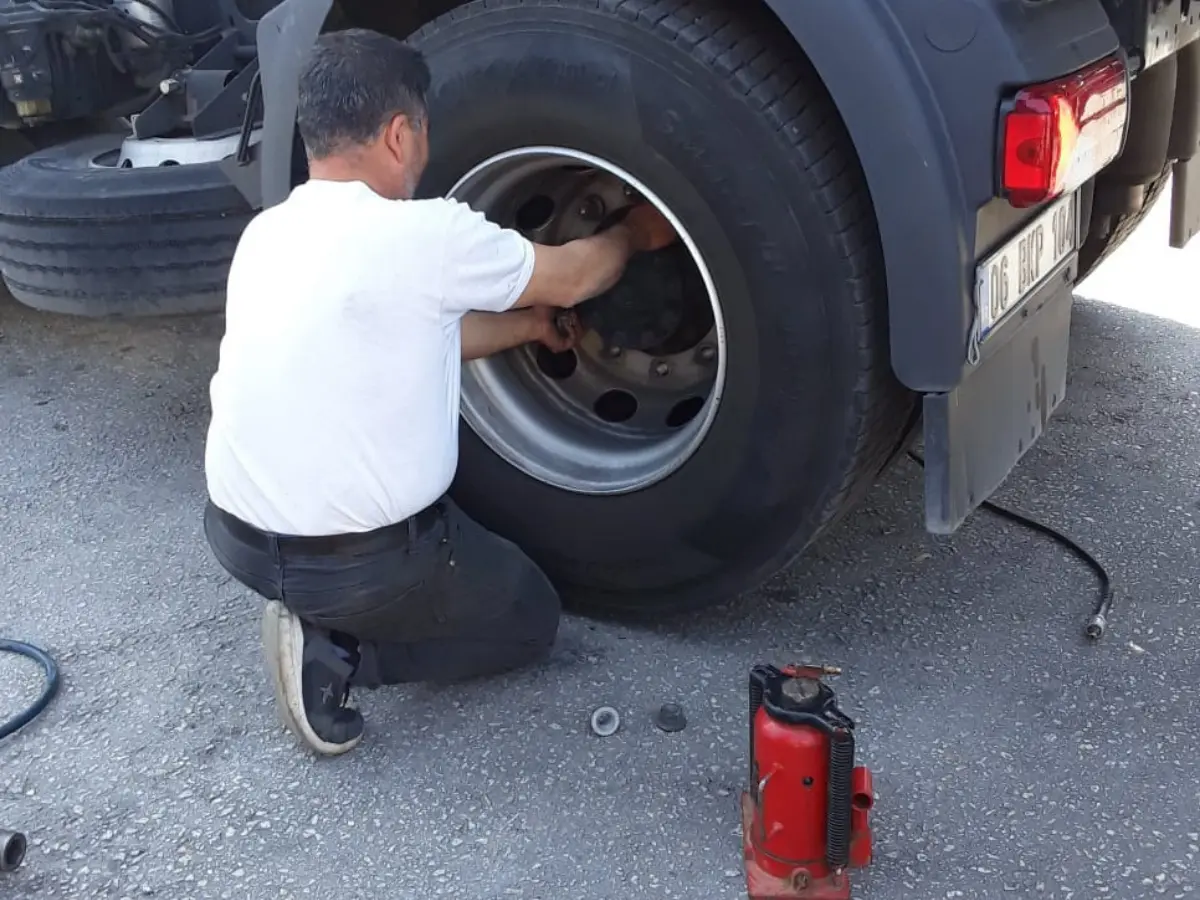 Kozaklı Oto Lastikçi