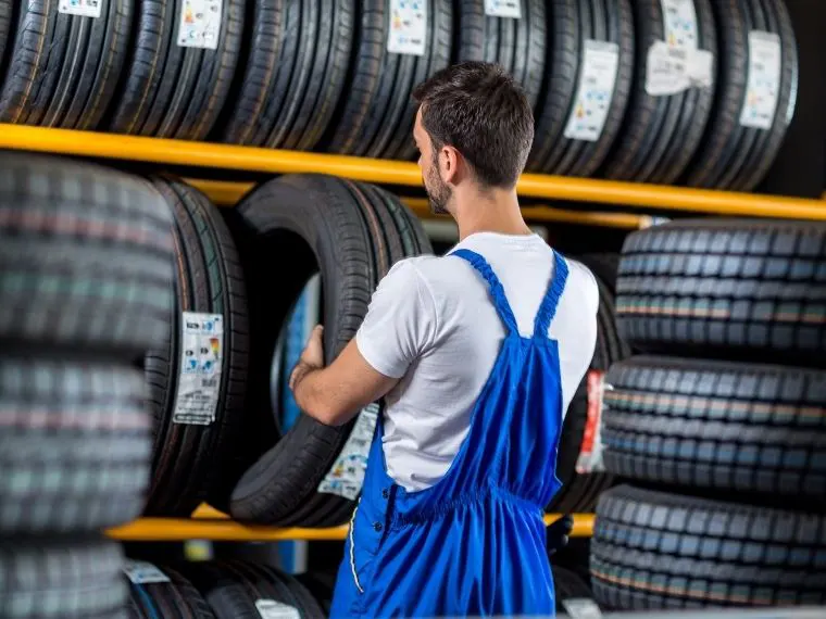 Kozaklı Oto Lastikçi